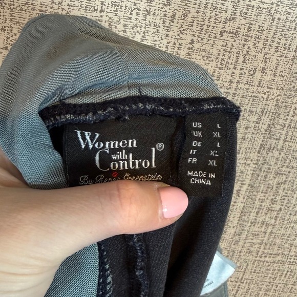 Women with Control Indigo Blue Pull On Crop Jeans High Rise QVC L Tummy Control - Picture 2 of 7